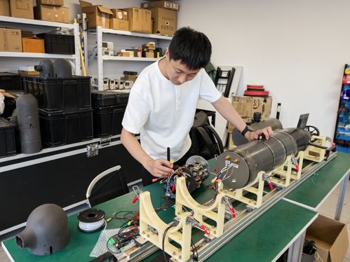 沙丁魚200無人潛航器核心測(cè)試完成 湖南大學(xué)團(tuán)隊(duì)創(chuàng)新成果引領(lǐng)海洋智能裝備發(fā)展